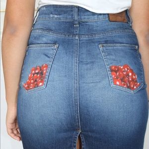 Hand-painted cherry Zara skirt w/ slit in the back